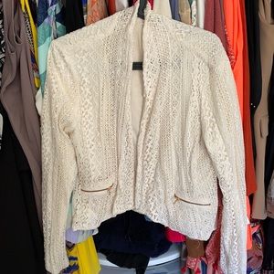 Jacket size XL can be worn with anything .